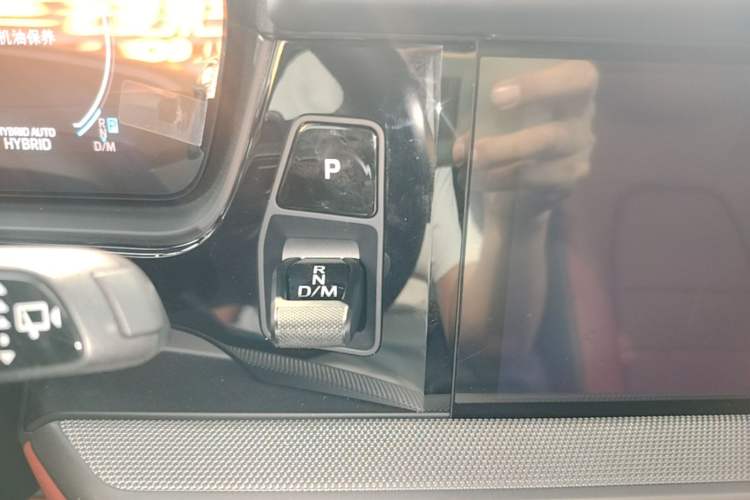 Used Porsche Cayenne E-Hybrid 2025 Cayenne E-Hybrid 2.0T Gear Lever