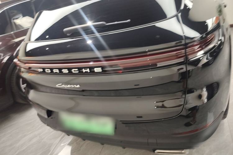 Used Porsche Cayenne E-Hybrid 2025 Cayenne E-Hybrid 2.0T Rear