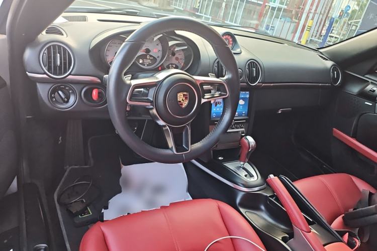 Used Porsche Cayman 2006 Cayman S AT 3.4L Center Console
