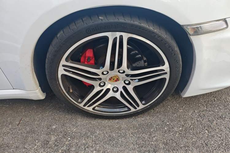 Used Porsche Cayman 2006 Cayman S AT 3.4L Right Front Wheel Hub