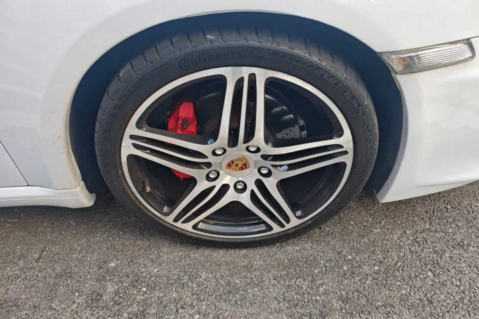 Used Porsche Cayman 2006 Cayman S AT 3.4L Right Front Wheel Hub