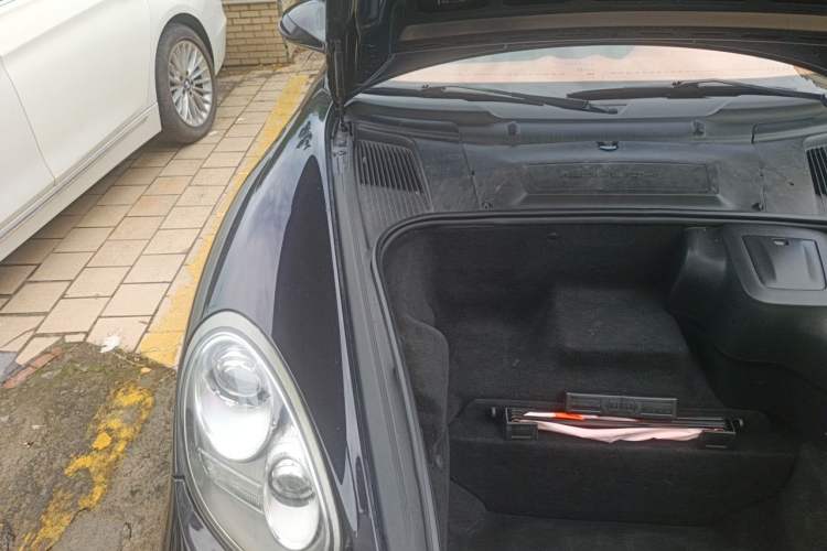 Used Porsche Cayman 2009 Cayman 2.9L Engine Bay Right