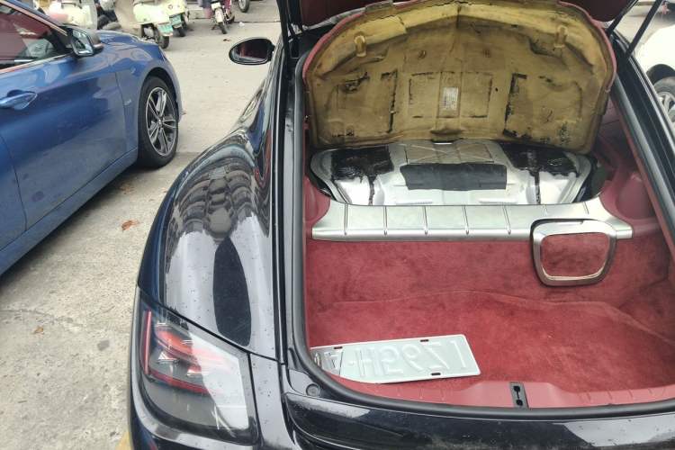 Used Porsche Cayman 2009 Cayman 2.9L Engine Bay Right