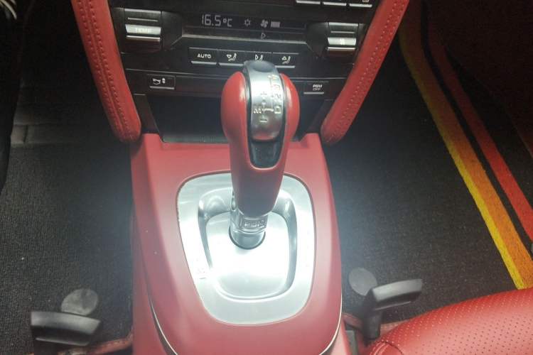 Used Porsche Cayman 2009 Cayman 2.9L Gear Lever