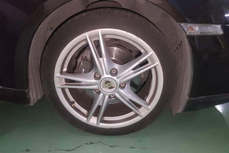 Used Porsche Cayman 2009 Cayman 2.9L Right Front Wheel Hub