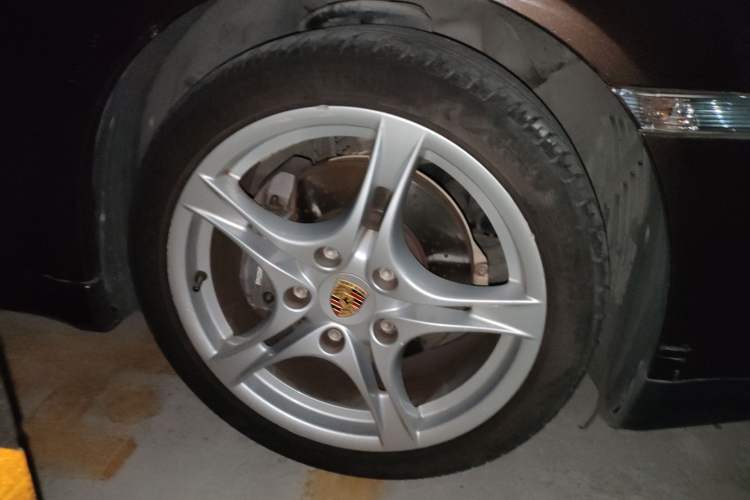 Used Porsche Cayman 2009 Cayman 2.9L Right Front Wheel Hub