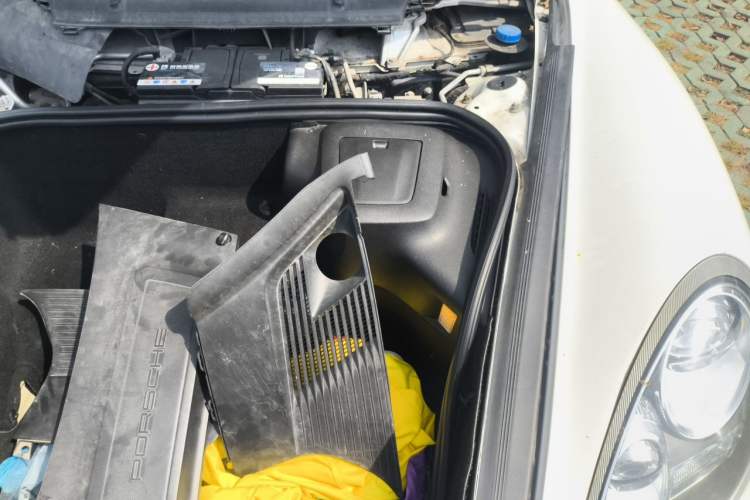 Used Porsche Cayman 2009 Cayman 2.9L Engine Bay Left