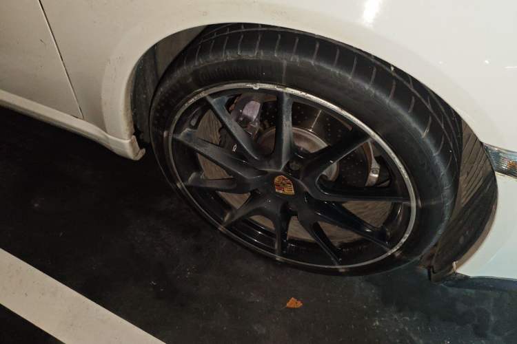 Used Porsche Cayman 2009 Cayman 2.9L Right Front Wheel Hub
