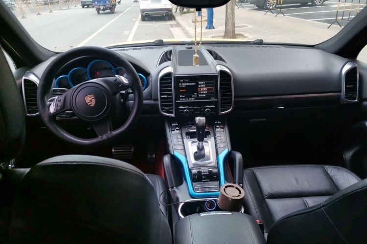 Used Porsche Cayman  Center Console