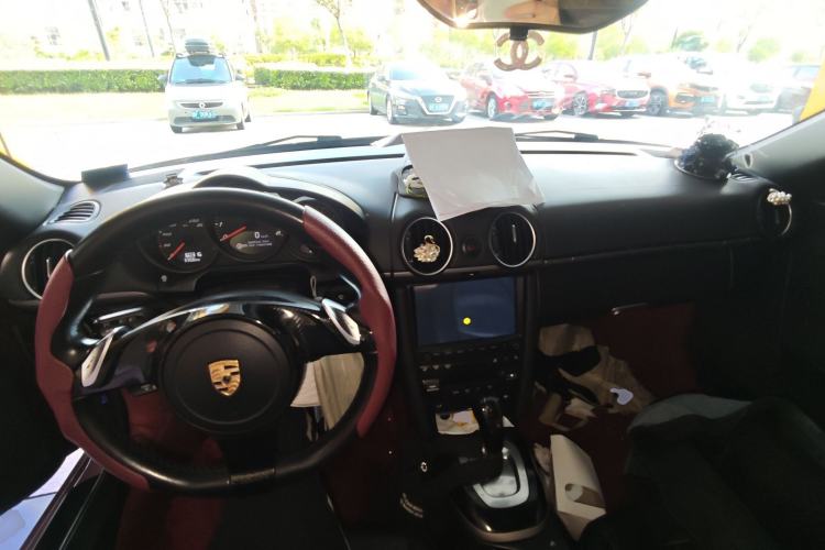 Used Porsche Cayman 2012 Cayman Black Edition 2.9L Center Console