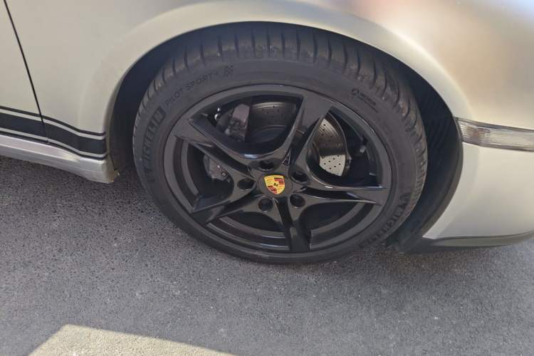Used Porsche Cayman 2012 Cayman Black Edition 2.9L Right Front Wheel Hub