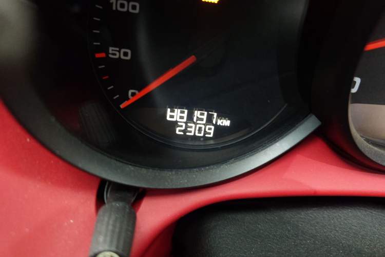 Used Porsche Cayman 2013 Cayman 2.7L Odometer Close Up
