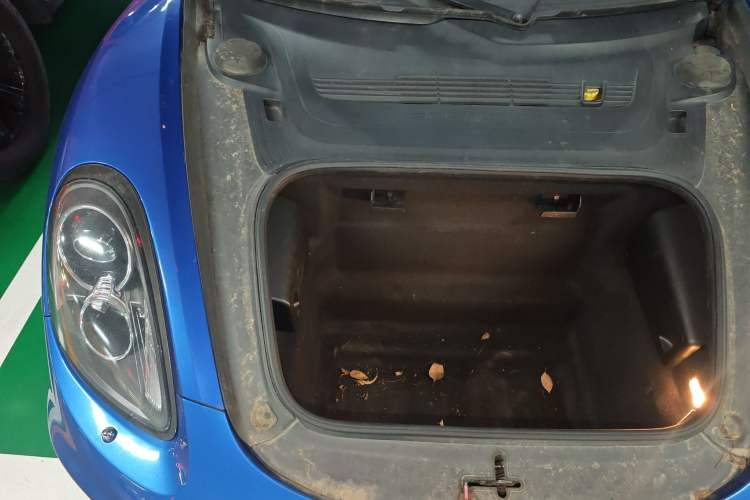 Used Porsche Cayman 2013 Cayman 2.7L Engine Bay Right