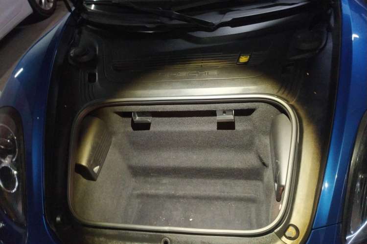 Used Porsche Cayman 2013 Cayman 2.7L Engine Bay