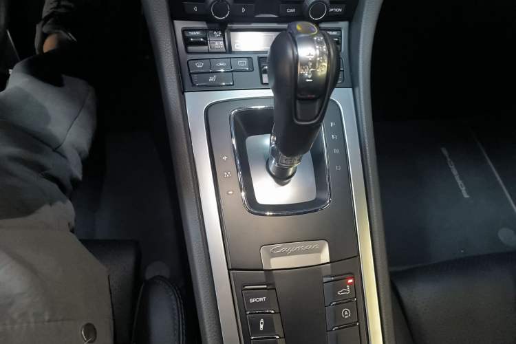 Used Porsche Cayman 2013 Cayman 2.7L Gear Lever
