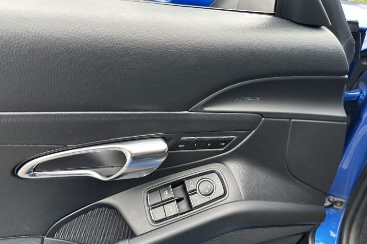 Used Porsche Cayman 2013 Cayman 2.7L Interior 10