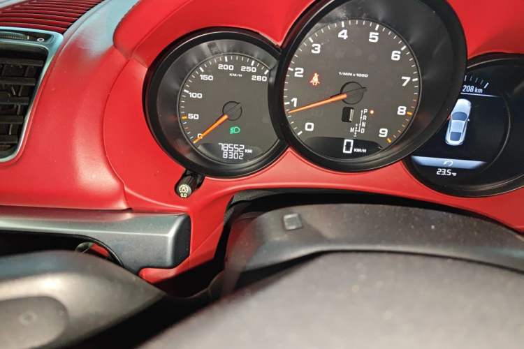 Used Porsche Cayman 2013 Cayman 2.7L Odometer Close Up