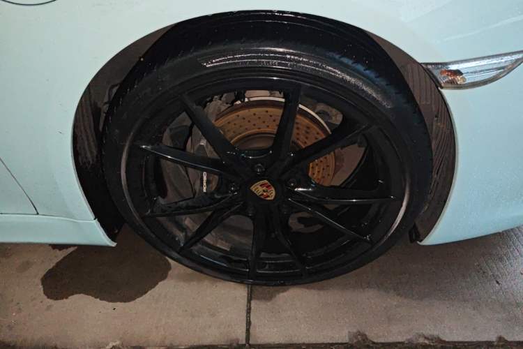 Used Porsche Cayman 2013 Cayman 2.7L Right Front Wheel Hub
