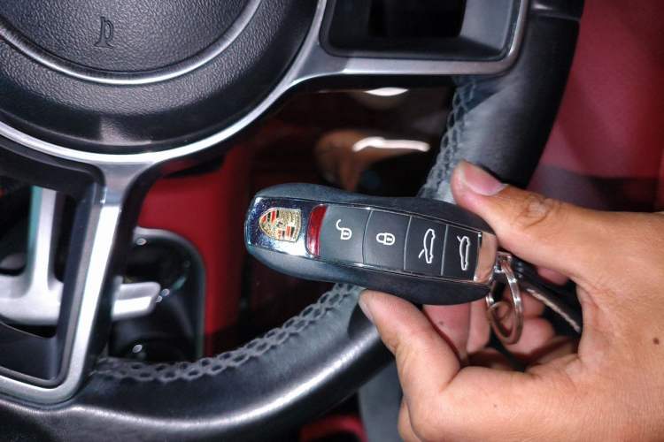 Used Porsche Cayman 2013 Cayman 2.7L Vehicle Key