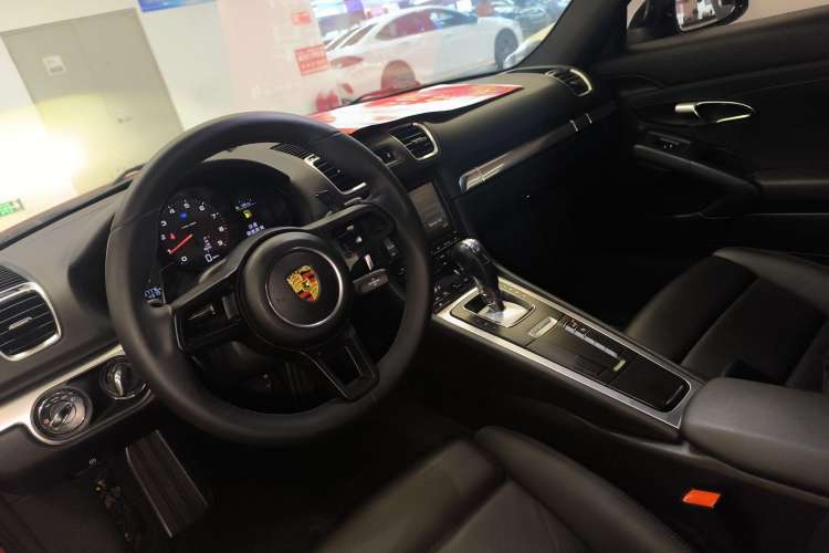 Used Porsche Cayman 2013 Cayman 2.7L Interior 2