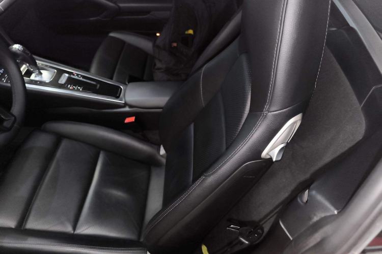 Used Porsche Cayman 2013 Cayman 2.7L Interior 4