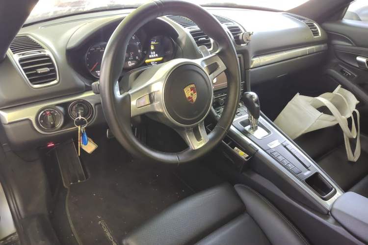 Used Porsche Cayman 2013 Cayman 2.7L Center Console