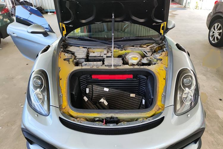 Used Porsche Cayman 2013 Cayman 2.7L Engine Bay