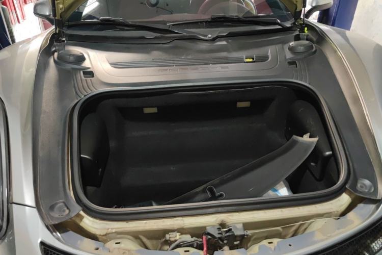 Used Porsche Cayman 2013 Cayman 2.7L Engine Bay