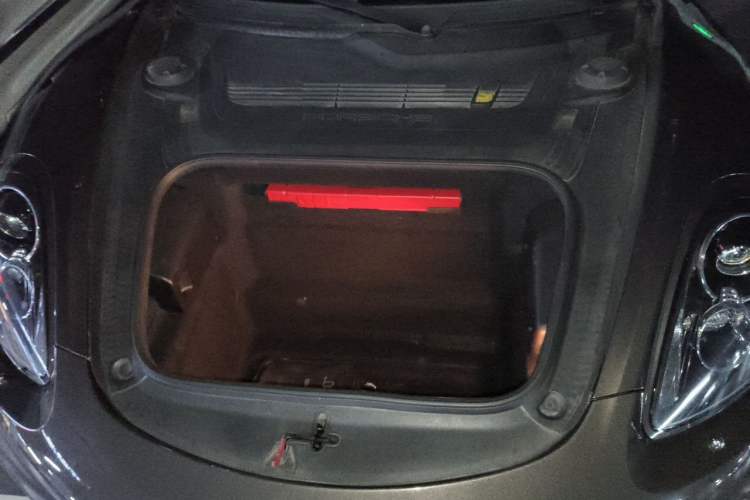 Used Porsche Cayman 2013 Cayman 2.7L Engine Bay