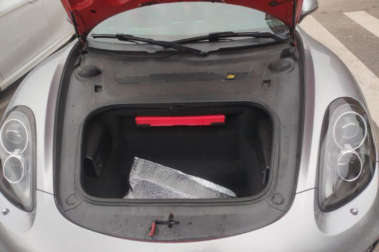 Used Porsche Cayman 2013 Cayman 2.7L Engine Bay