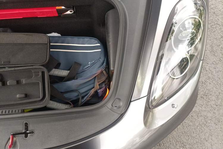Used Porsche Cayman 2013 Cayman 2.7L Engine Bay Left