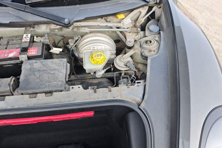 Used Porsche Cayman 2013 Cayman 2.7L Engine Bay Left