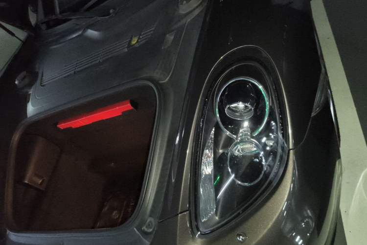 Used Porsche Cayman 2013 Cayman 2.7L Engine Bay Left