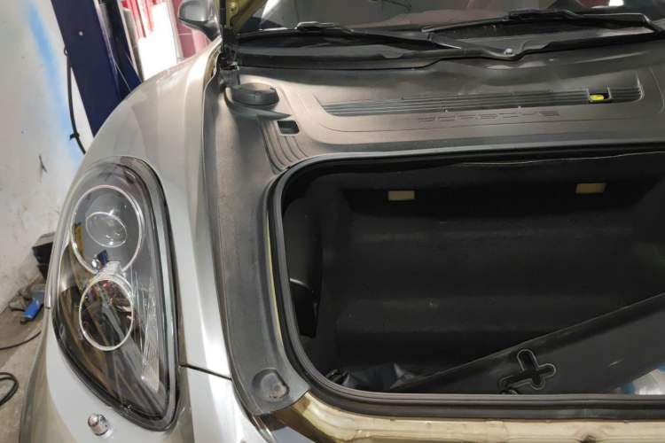 Used Porsche Cayman 2013 Cayman 2.7L Engine Bay Right