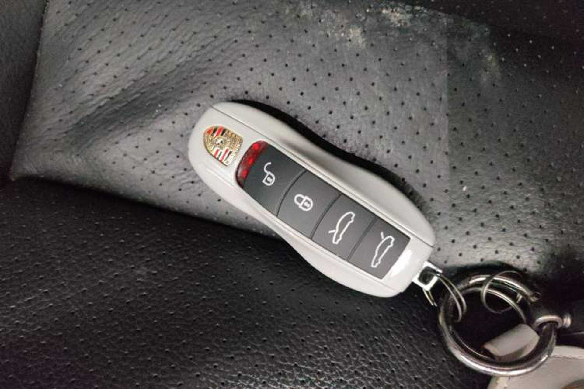 Used Porsche Cayman 2013 Cayman 2.7L Interior 1