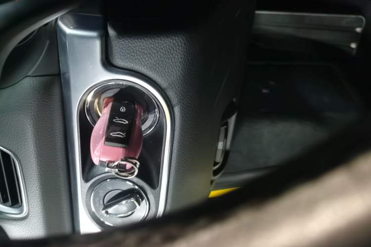 Used Porsche Cayman 2013 Cayman 2.7L Interior 1