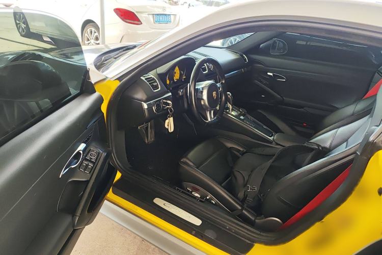 Used Porsche Cayman 2013 Cayman 2.7L Interior 3