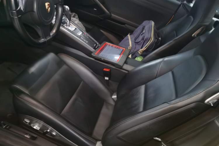 Used Porsche Cayman 2013 Cayman 2.7L Interior 4