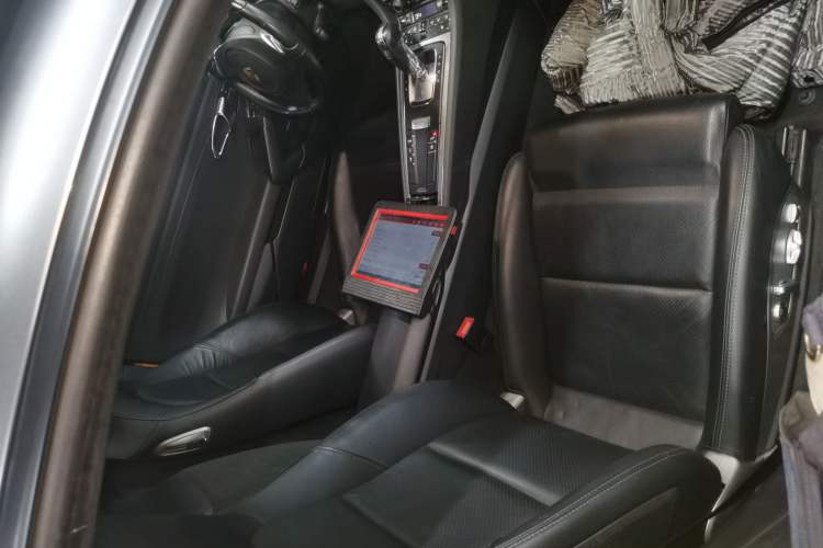 Used Porsche Cayman 2013 Cayman 2.7L Right Front Seat