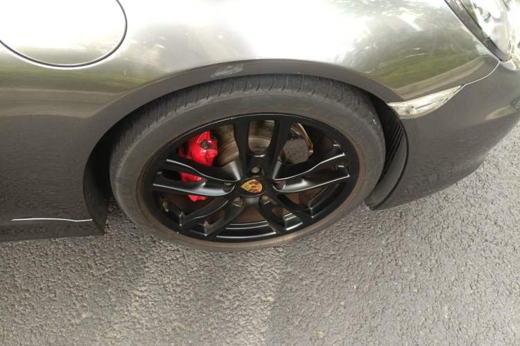 Used Porsche Cayman 2013 Cayman 2.7L Right Front Wheel Hub