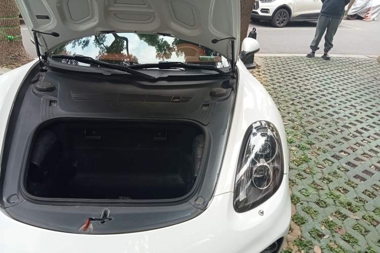 Used Porsche Cayman 2013 Cayman 2.7L Engine Bay Left