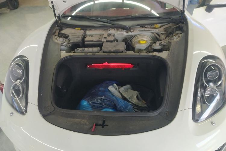 Used Porsche Cayman 2013 Cayman 2.7L Engine Bay