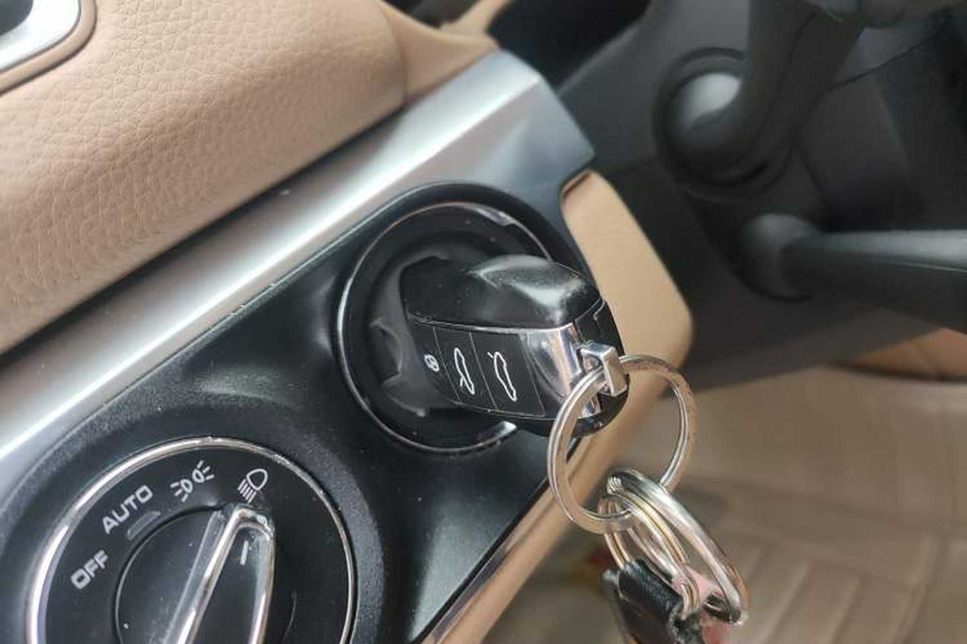 Used Porsche Cayman 2013 Cayman 2.7L Interior 1