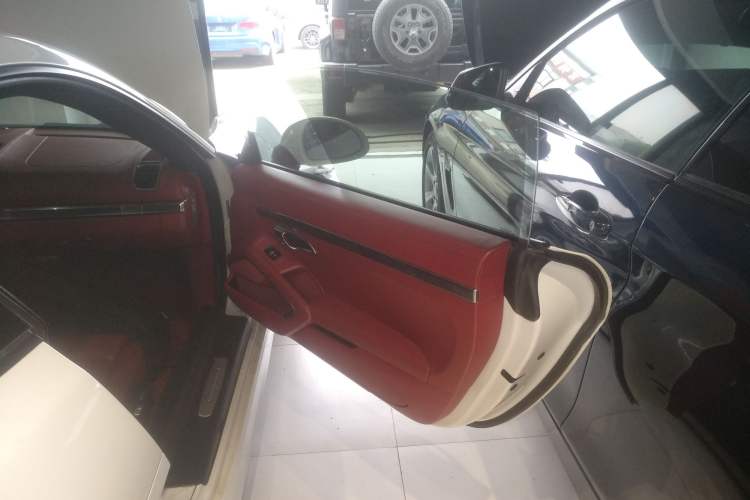 Used Porsche Cayman 2013 Cayman 2.7L Interior 5