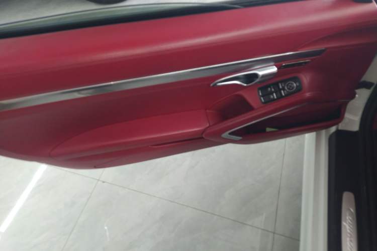 Used Porsche Cayman 2013 Cayman 2.7L Interior 7