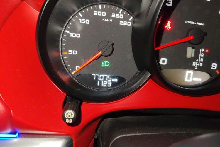 Used Porsche Cayman 2013 Cayman 2.7L Odometer Close Up