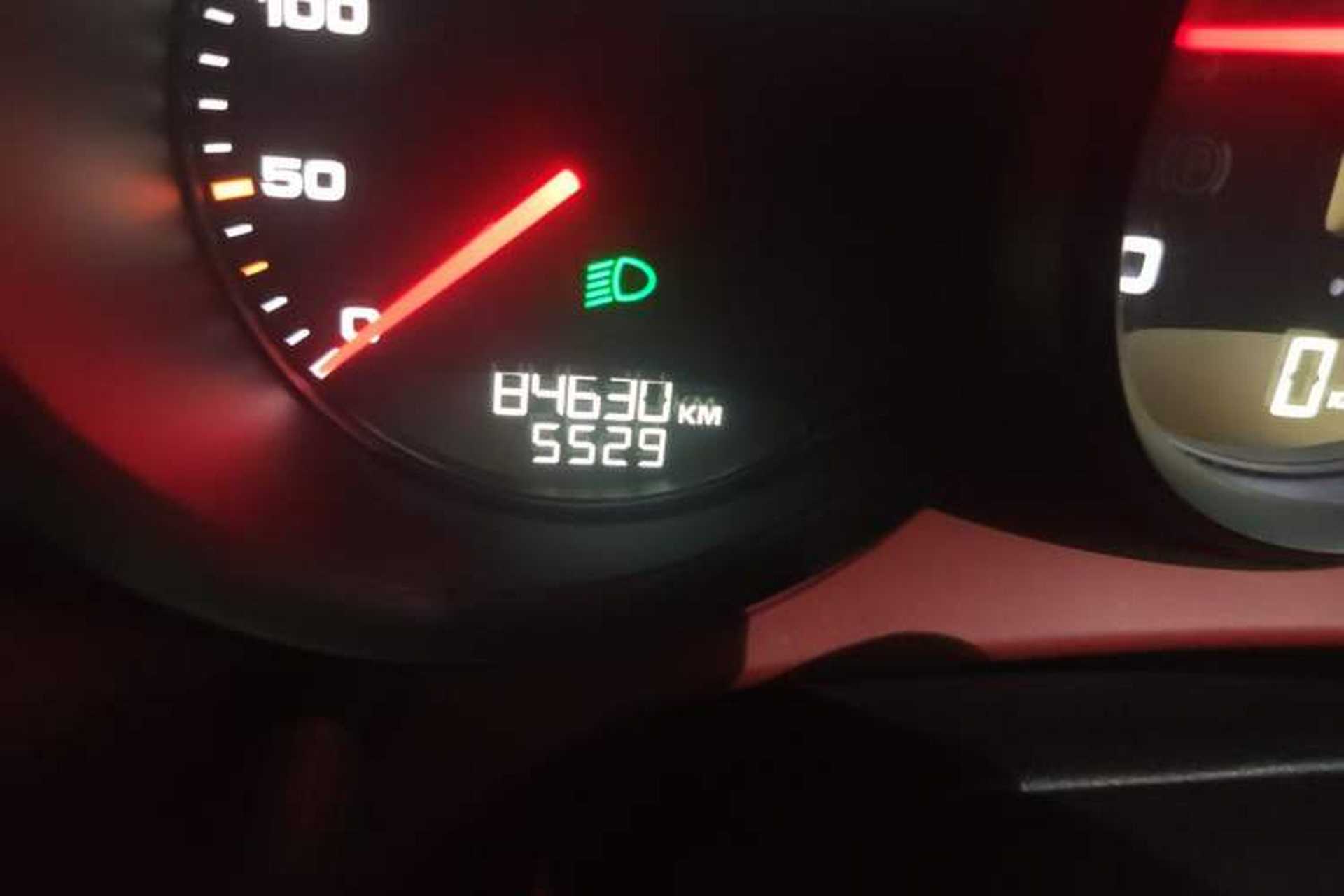 Used Porsche Cayman 2013 Cayman 2.7L Odometer Close Up