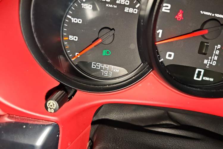Used Porsche Cayman 2013 Cayman 2.7L Odometer Close Up