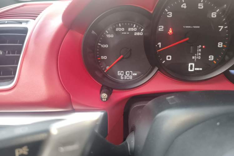Used Porsche Cayman 2013 Cayman 2.7L Odometer Close Up