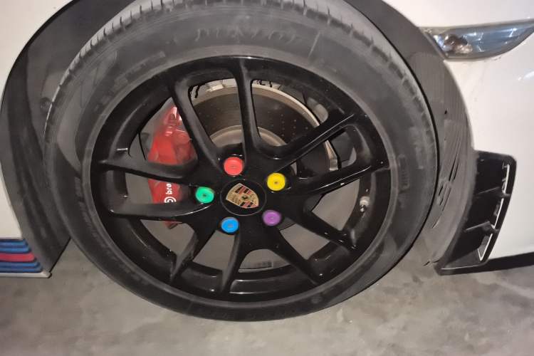 Used Porsche Cayman 2013 Cayman 2.7L Right Front Wheel Hub